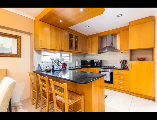 3 BEDROOM HOUSE FOR SALE IN WEST BEACH